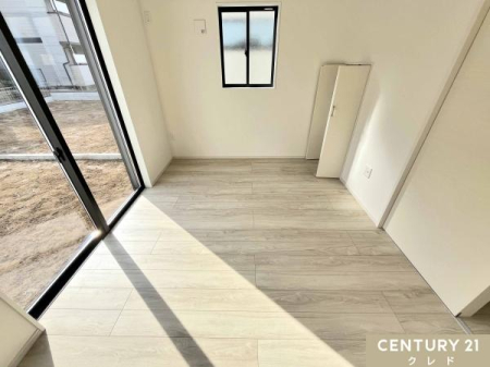 Lb` yVXeLb`z
̉ƎKɂĂA@\IȃVXeLb`B
Ղ[tŁAH萮BƃXy[XLAƊyȂ܂B
