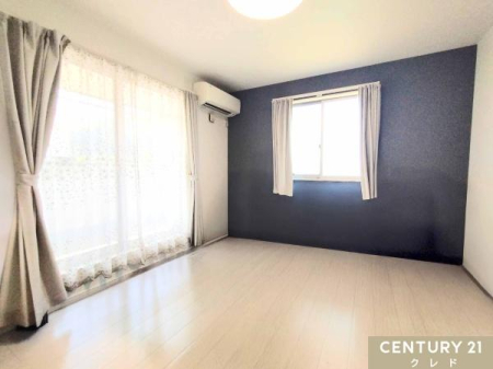 m ym7.5z
쓌oRj[ɖʂAzǍDI
VbNȐF̃ANZgNX̂Ԃo܂B