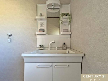 ʑEʏ ␮܂ȂǁA悭gTbƎo鋾̃I[v[tʉϑB̐gxxX[Yɍs܂B