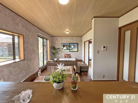 rO yLDK14.9z
ΖʎLb`璭߂ẽrOB
傫ȑ獷ގRSn悭A邢͋C̒ŃbNXłԂ񋟂܂B