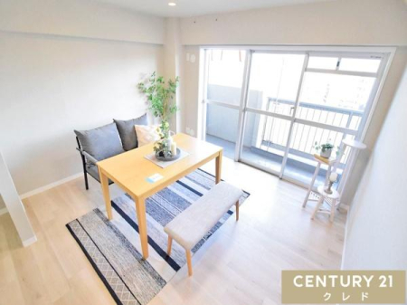 ���r���O �yLDK11.4���z
�쐼���ɊJ������݂������r���O�́A���邢���������Ղ�Ɠ��鋏�S�n�̗ǂ���ԁB
���Ƒ��݂�Ȃ����R�̂ŐS�n�ǂ��߂������Ƃ��ł��܂��B