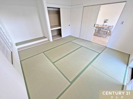 �a�� �y�a��8���z
�����̍��肪�S�n�����a���B���q���ɍ��z�c���o���Ή��ڊԂƂ��āA�z�c��~���΂��q�l�p�̐Q���Ƃ��Ă��g�����Ƃ��ł��܂��B