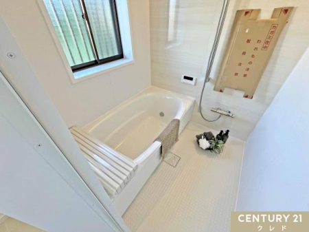 ���� ���j�b�g�o�X���V�K�����ς݂ł��B
1���̔�������Ă����o�X�^�C����L�Ӌ`�Ɂc�B��l�̕����������Ɠ����ł��܂��B