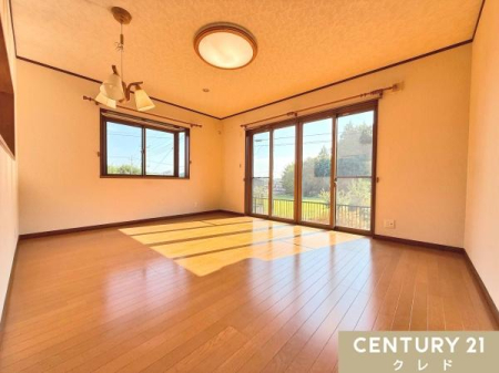 rO ͂炩Ȍ2ʍ̌̃rOE_CjOB
̐ɂ͎RLȗ΂LAG߂̕ωg߂Ɋy߂܂B