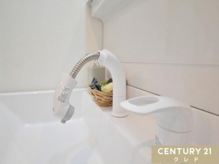 ʑEʏ yVv[hbT[z
oĎgV[ŁAȂql̎􂢂AZ̐ENNB