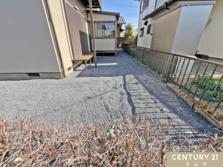 �� �h�Ɛ��̍����������~���ꂽ���낪����܂��B
�G�߂��Ƃɕω�����A���𒭂߂���A���q�l��y�b�g�̗V�я�Ƃ��Ă������p���������܂��B