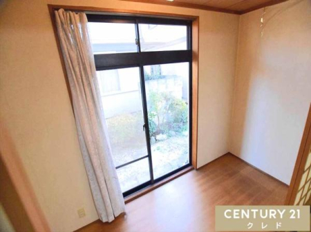 a q̐ɍLĹAǑiF߂Ɋ閾邢Xy[XłB
ǏЂƋx݂ɂ傤Ǘǂ났𐶂ݏo܂B