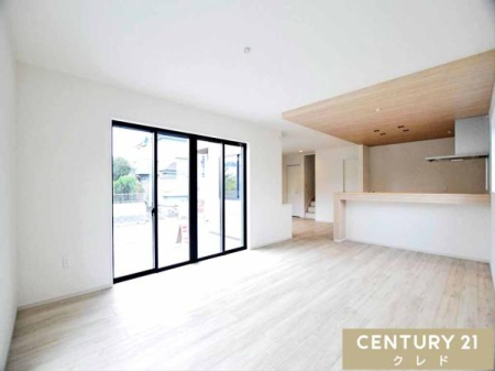 rO yLDK24.5z
ƑW܂₷̊̊ȅB
Ƃ肠24̍LŉƋzu̎RxԎłB