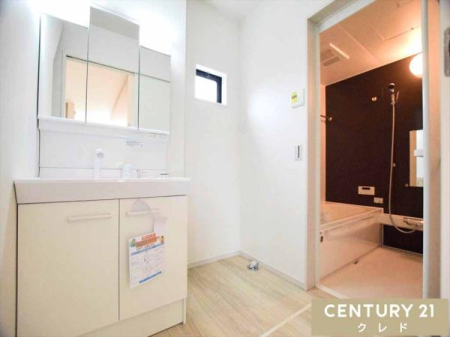 ʑEʏ 邢̌ŁAxxC悭iސʎB
Oʋ̗ɓpi܂邽߁AڂgǍDI