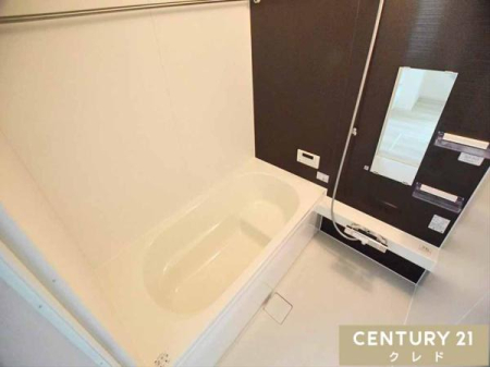  L΂Ă肭낰؃^Cv̗B
g[@h[pCvtňV̓ԕ̋G߂łSĊ܂B