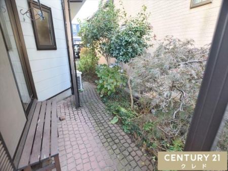 �� �~�n���ɂ͂�����Ƃ�������t���B
�A������Ă���A�Ԃ�A������A���X�̐����ɍʂ��^���Ă���܂��B