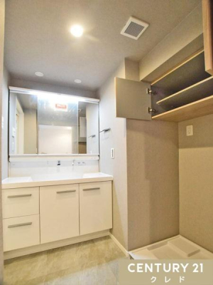 ʑEʏ ʉϑVKς݁I
̂FƖLxȎ[Xy[XŒ̖ZԑтXgXȂAKɏł܂B
@ȕ㕔ɂ[tB