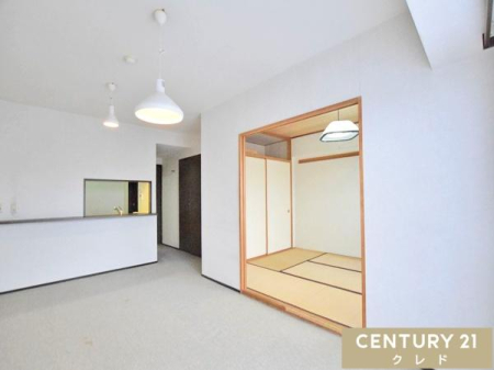 rO yLDK10.4z
ƑRƏW܂LDK10.4B
aƂȂ16.4̍LXԂɂȂAƂ낰郊rOƂĎg܂B