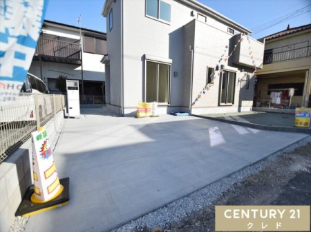 ���ԏ� ����2�䒓�ԉ\�ȃJ�[�X�y�[�X�t���I
�����̒ʋ΂₨�q�l�̑���}���ȂǁA�Ԉړ������C���̕��ɂ��������ł��ˁB