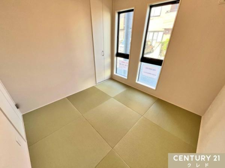 a ya4.5z
Ɨ1K̘a͋}ȗq̋qԁAKȂǎ̃Xy[XƂĂsb^I̂ŏWłԂłB