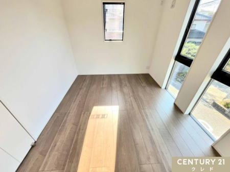 m ym6z
2ʍ̌Ȃ̂ŐSn悢ƕȂ炨߂܂B
eɎ[ĂALZԂmۂł܂B