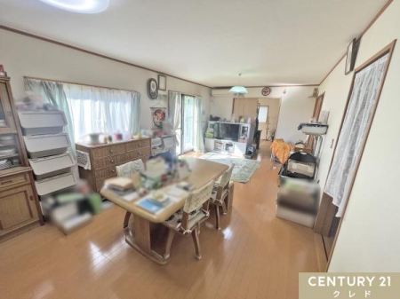 rO yLDK20z
ʂɑ݂LDḰA邢ՂƓ鋏Sn̗ǂԁB
ǂ̂悤ȉƋɂ}b`₷i`ȓłB