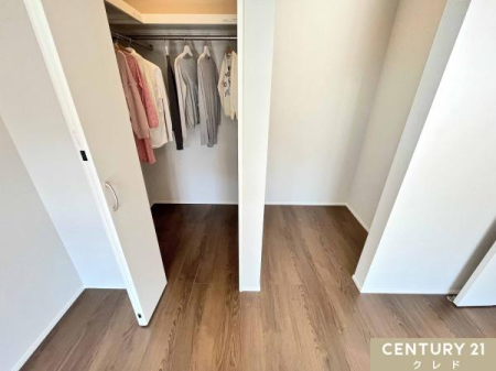 [ ym9z
EH[NCN[[bgփXy[X݂Ă܂B
igȂL[P[Xߗނ܂Ƃ߂ďWǗł܂B