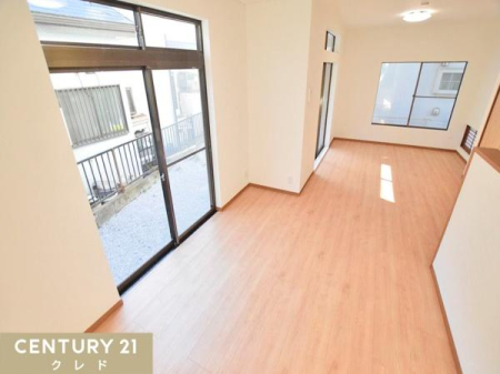 rO yLDK18z
Ƒ݂Ȃ̂т̂щ߂LB
RՂ閾邢rOŁA났̎Ԃ߂܂B