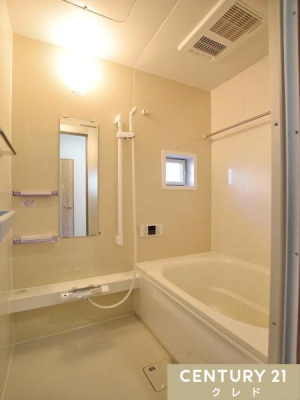  ̔AӂoX[B
g[@h[pCvtňV̓ԕ̋G߂łSĊ܂B