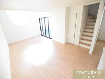 rO yLDK22.9z
ΖʎLb`ƃrOKi̗pAƎȂłƑ̗lqRɊ݌vB
Ƌ̔zu₷ACtX^Cɍ킹CAEgy߂܂B