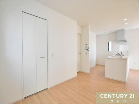 rO yLDK22.9z
L^rÓAԂ܂Ďg݌vB
_CjOƂ났Xy[XRɕAƑꂼꂪKɉ߂܂B