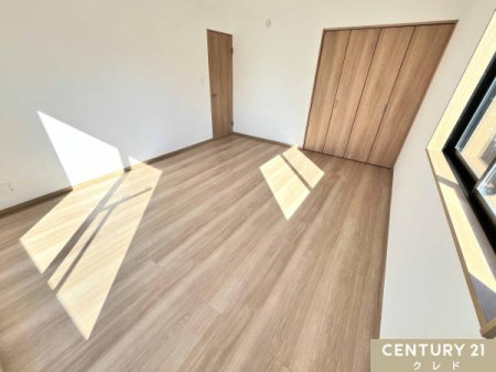 Q ym10z
ƋuĂ]T̂10̍LB
oRj[ɖʂ傫ȑ炽ՂƌAɖ邳ƊJ炵܂B