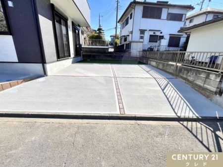 ԏ 2䒓ԉ\I
I[vO\̒Av[`ŏoꂪX[YB
OʓH͕5ƂƂ肪̂łqlAł̂oSłB