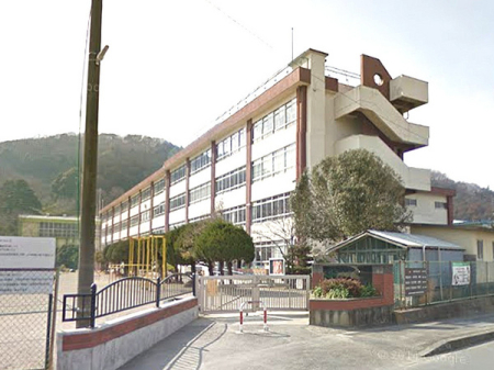 ӊ ywZzzzwZF1740mkF411
ywZڕWzŊwэq@ǂq@Cɂ蔲q