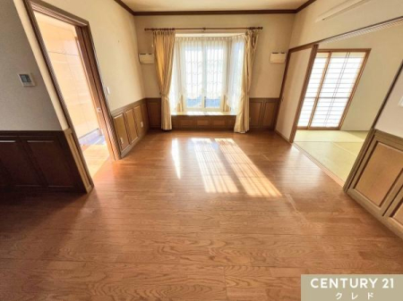 rO yLDK18.5z
쑤炩ȗzށASn̗ǂXy[XB
ׂɂ͔Ŏd؂aAgǍDI