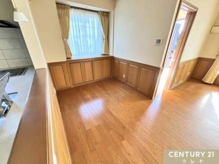 rO yLDK18.5z
zEʂǂAHeB[^CSn悭߂܂B
_CjOւ̔zVЕtX[Yɍs܂B