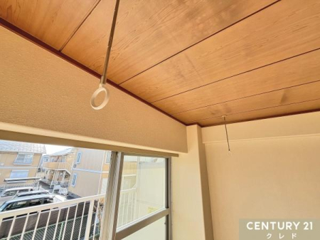 ���̑� �y�����������z
�V�C�̈������̕���������ԕ��̋G�߂ɂ��֗��Ȏ����������p�̐ݔ�������܂��B
�z������̗ǂ������ŃA�����M�[��V�C���C�ɂ�����������s�����Ƃ��ł��܂��B