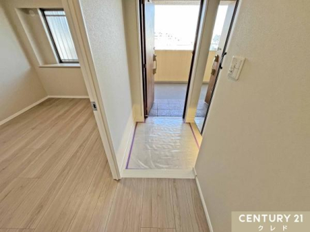 ���� ���Ɩؖڂ���Ƃ����A���邭�������̂��錺�փz�[���B�����̊ԐڏƖ�����Ԃ�D�����Ƃ炵�A�������ꂽ���͋C�����o���܂��B�A������Ƒ����������}�������A�������̋�Ԃł��B