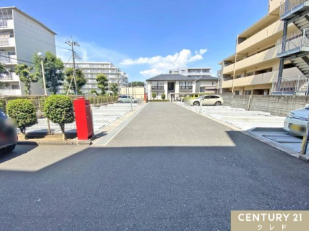  �~�n�����ԏ�L��i���z5000�`9000�~�j
�󂫂̏ꏊ��ԃT�C�Y�̐���������܂��̂ŁA����]�̏ꍇ�͂��C�y�ɂ��m�F���������܂��B