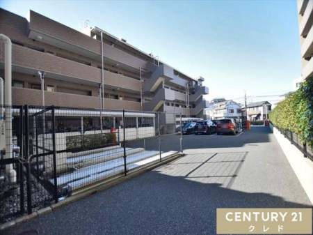  �~�n�����ԏ�L��i���z13000�`15000�~�j
�󂫂̏ꏊ��ԃT�C�Y�̐���������܂��̂ŁA����]�̏ꍇ�͂��C�y�ɂ��m�F���������܂��B