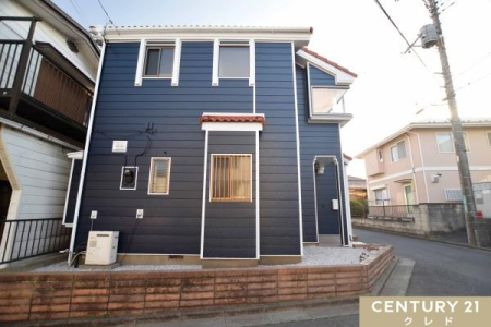 ���̑����n 2�K�ɂ͈�ʐl�H�ł̓�����L�X�o���R�j�[�t���B
���q�l�̗V�я��BBQ�ȂǉƑ��c���ɂ��s�b�^���ȋ�Ԃł��B