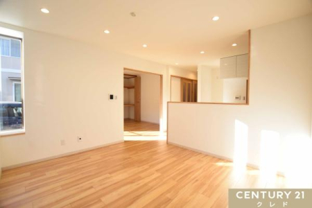 ���r���O -