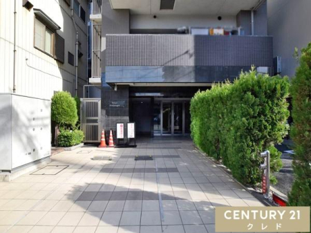 �G���g�����X �|���̍s���͂����Y��ȃG���g�����X�B
����ɂ������ȓ����͊Ǘ��l���񂪂���̂Ŗh�Ɩʂ����S�ł��B