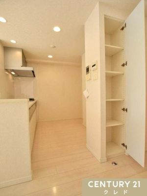 ���[ �H�i������A�������A���p�i�Ȃǂ��X�g�b�N���Ă����̂ɕ֗��Ȏ��[�B
�I�Ԏ�����ڂŕ�����A���o���₷���̂��������ł��ˁI