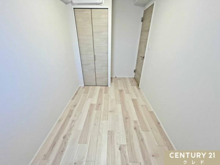 �m�� �y�m��4.5���z
�V���v���ȊԎ��ŉƋ�̔z�u�����₷���̂����́B
�S�����N���[�[�b�g�t���ňߗނ�ו�������������[�ł��܂��B