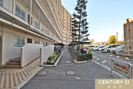 ���̑����p�� �y���֏�z
���]�Ԃ����g���̂��Ƒ������֏�������p���������܂��B
�����̕t�������փX�y�[�X�͉J�Ȃǂɂ��K���玩�]�Ԃ����܂��B
�i400�~/���z�j