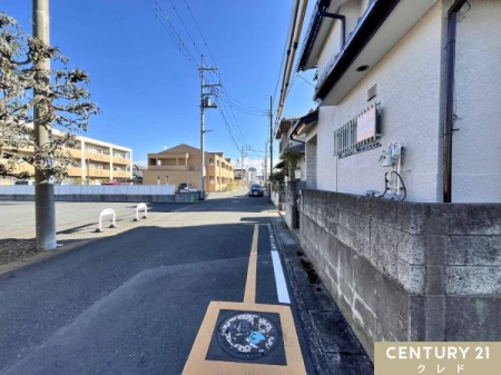 �O�ʓ��H�܂ތ��n�ʐ^ ��H�쏬�w�Z�c�k��11���A��H�쒆�w�Z�c�k��7���I
���q�l�������Ȃ��ʂ��܂��B
�����{�݂��k�������ɂ���A���������[���I