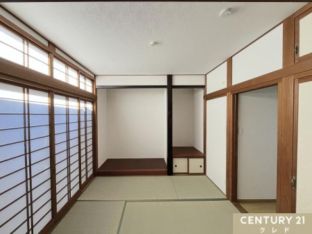 �a�� �y����6���a���z
�C�O�T�̍���ɐS�����������A�a��6���B
�|�����␶���Ԃ������ċG�߂̈ڂ낢���y���߂�A���̊Ԃ�����Ă��܂��B