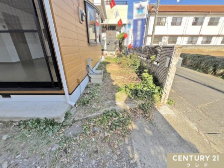 �� �A�͂Ȃǐg�߂ɗ΂��y���߂邨�낪����܂��B
�G�߂��Ƃɕω�����A���𒭂߂���A���q�l��y�b�g�̗V�я�Ƃ��Ă������p���������܂��B