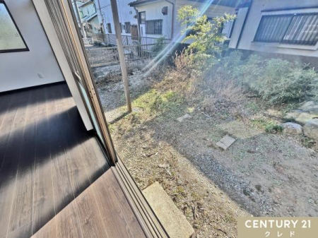 �� �y��z
�A�͂Ȃǐg�߂ɗ΂��y���߂邨�낪����܂��B
�G�߂��Ƃɕω�����A���𒭂߂���A���q�l��y�b�g�̗V�я�Ƃ��Ă������p���������܂��B