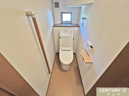 �g�C�� ���₷�����삪�ȒP�ȉ������֍��B
�ǖʂɃ����R����ݒu���邱�Ƃɂ��A�y�Ȏp���ł̑��삪�\�B
��������Ƃ������ő|�����₷���݌v�ł��B