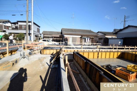 �O�ʓ��H�܂ތ��n�ʐ^ �S���34�ؒ��I�쑤���H�ŗz����ǍD�ȑS4���I
�������E���w�Z�k��12���I�����̒ʊw�������Ȃ��ʂ��鋗���ŁA���S���Č�������ł��B