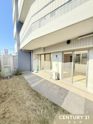  eX~p̊JIȃXy[X͂͂AG߂ƂɕωA𒭂߂Aqlybg̗VяƂĂp܂B