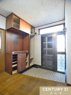 ���� ���ւɂ�����[�́A�Ƒ����̌C���X�b�L�����[�ł����e�ʃ^�C�v�B
�^�C���d�グ�̌��ւ��A�Z�܂��̑���ۂ���������Ɖ��o���܂��B