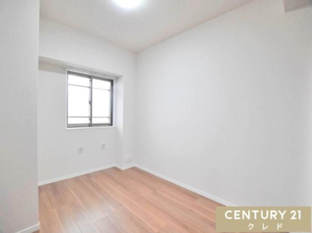 �m�� �y�m��5���z
�ǂ�ȉƋ�ɂ�����݂₷���V���v���ȋ�ԂŁA�q�������Ƃ��Ă͂������A���ւ��̕����Ƃ��Ă����ړI�ɂ����p���������܂��B